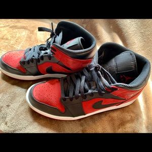 Men’s Air Jordans Mid Retro Basketball Shoes